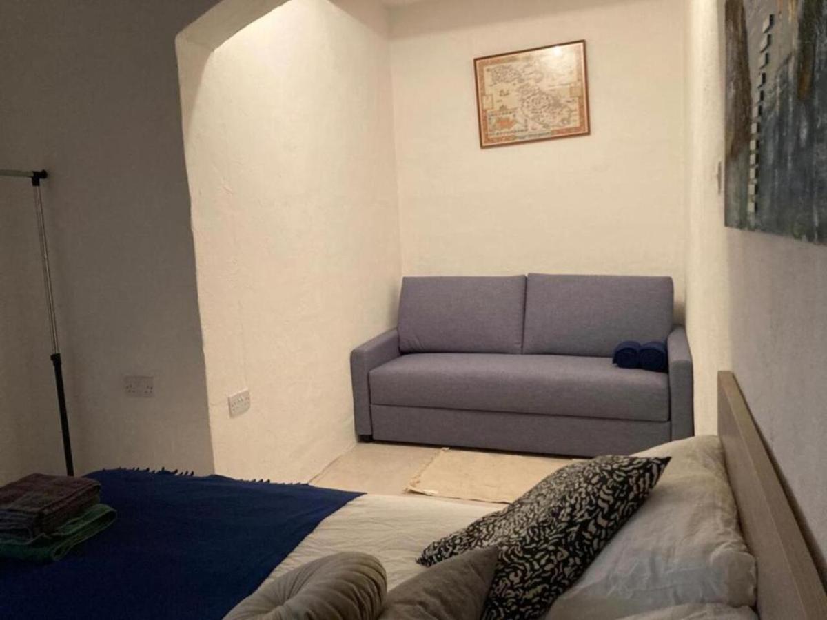 Cosy 1 Bedroom Maisonette In The Heart Of 瓦莱塔 外观 照片